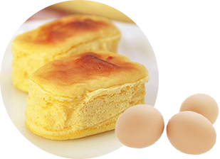 養鶏家が自慢の卵「いわき地養卵」で作るチーズケーキは普通のチーズケーキよりもほんのりとオレンジ色。